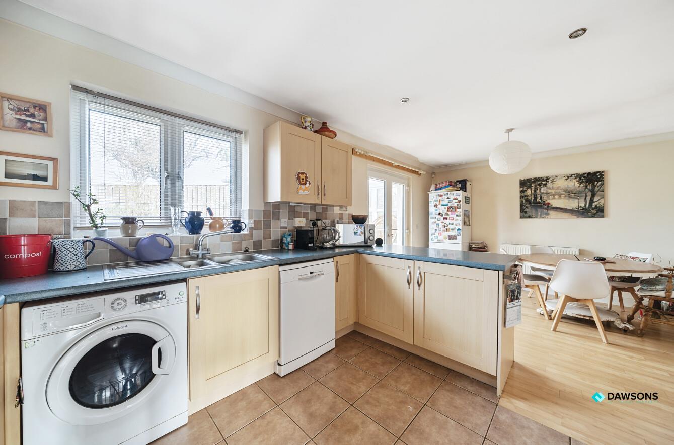 Oak Tree Close, West Cross, Swansea, SA3 5RW